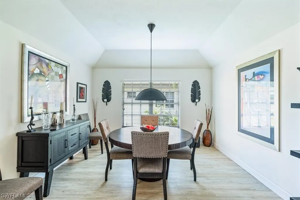 231 Via Perignon Naples FL 34119