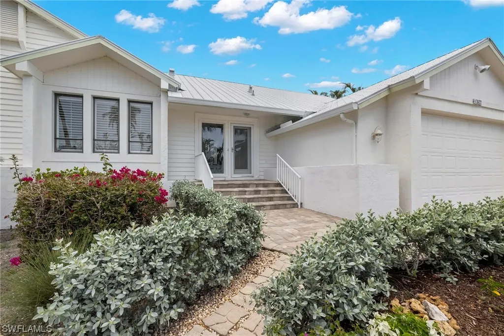 1067 Sand Castle Road Sanibel FL 33957