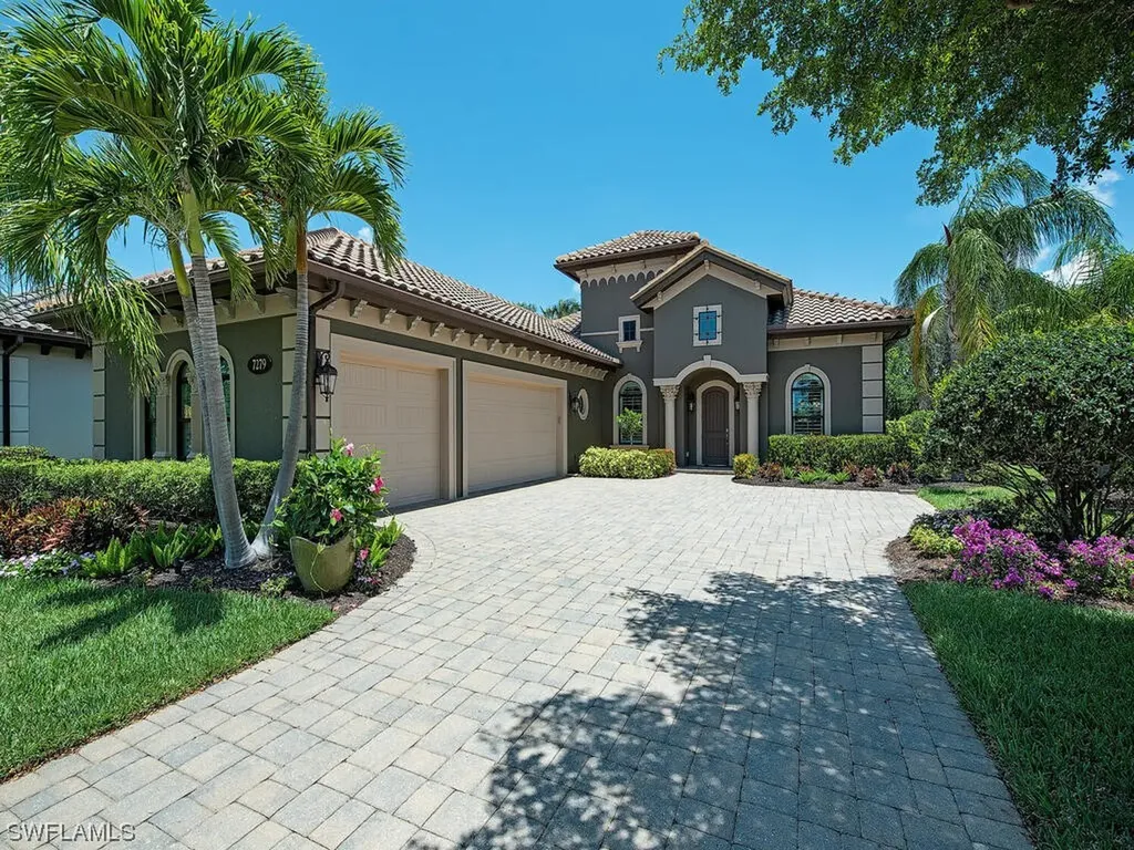7279 Lantana Circle Naples FL 34119