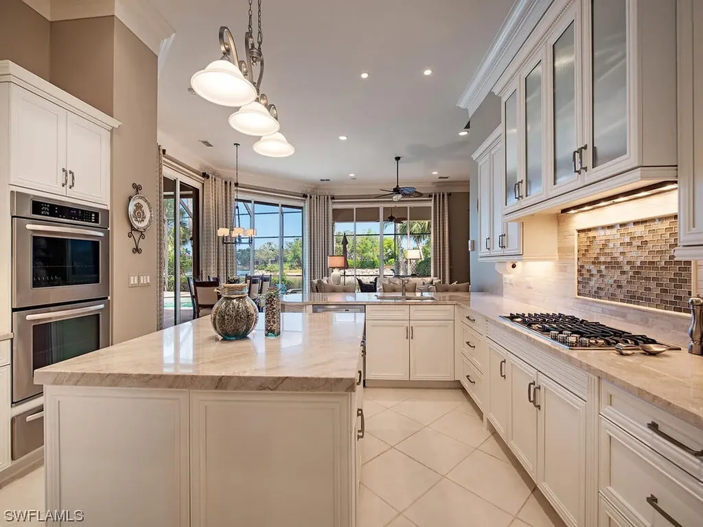 1701 Venezia Way Naples FL 34105