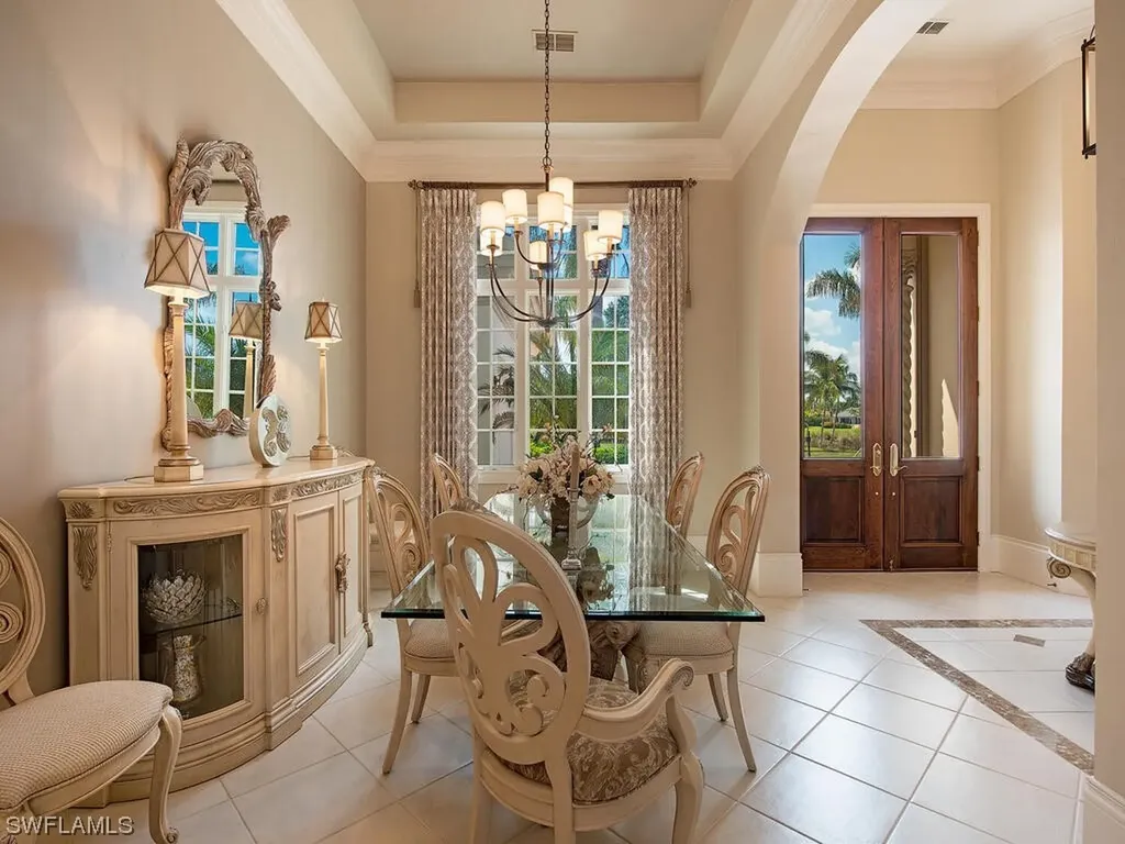 1701 Venezia Way Naples FL 34105