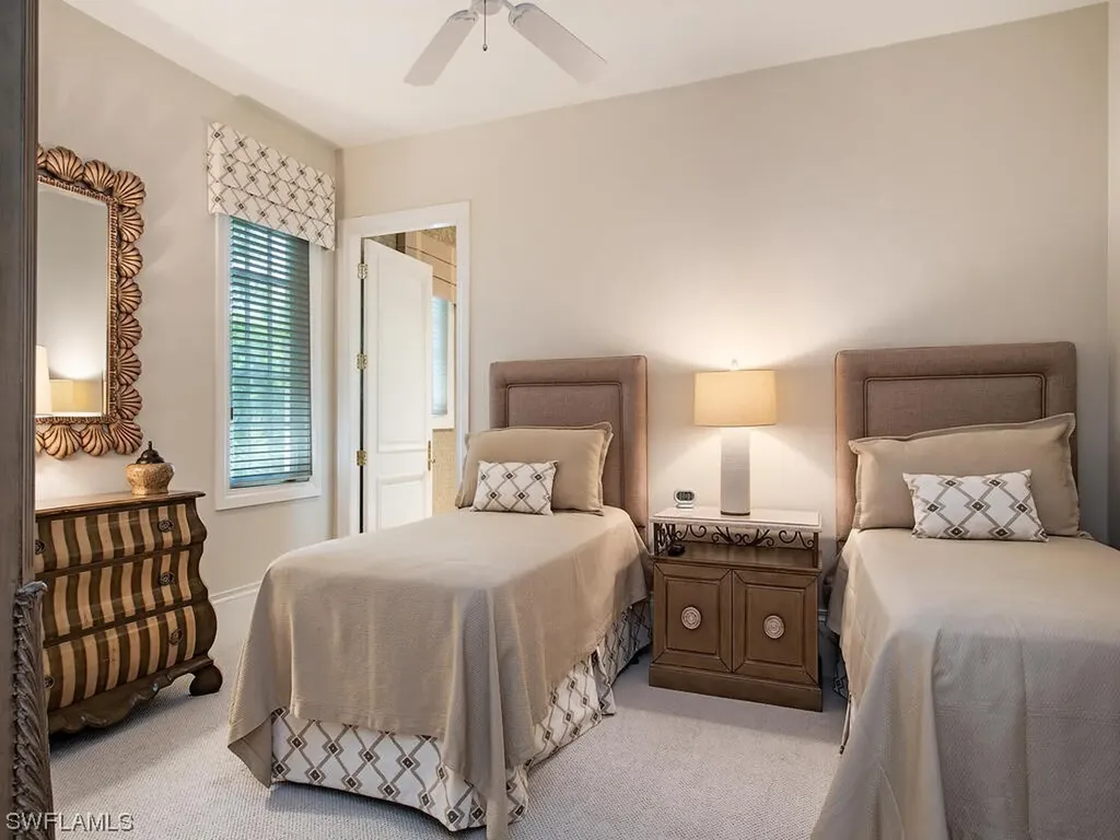 1701 Venezia Way Naples FL 34105