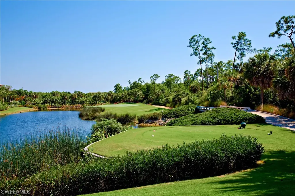 1701 Venezia Way Naples FL 34105