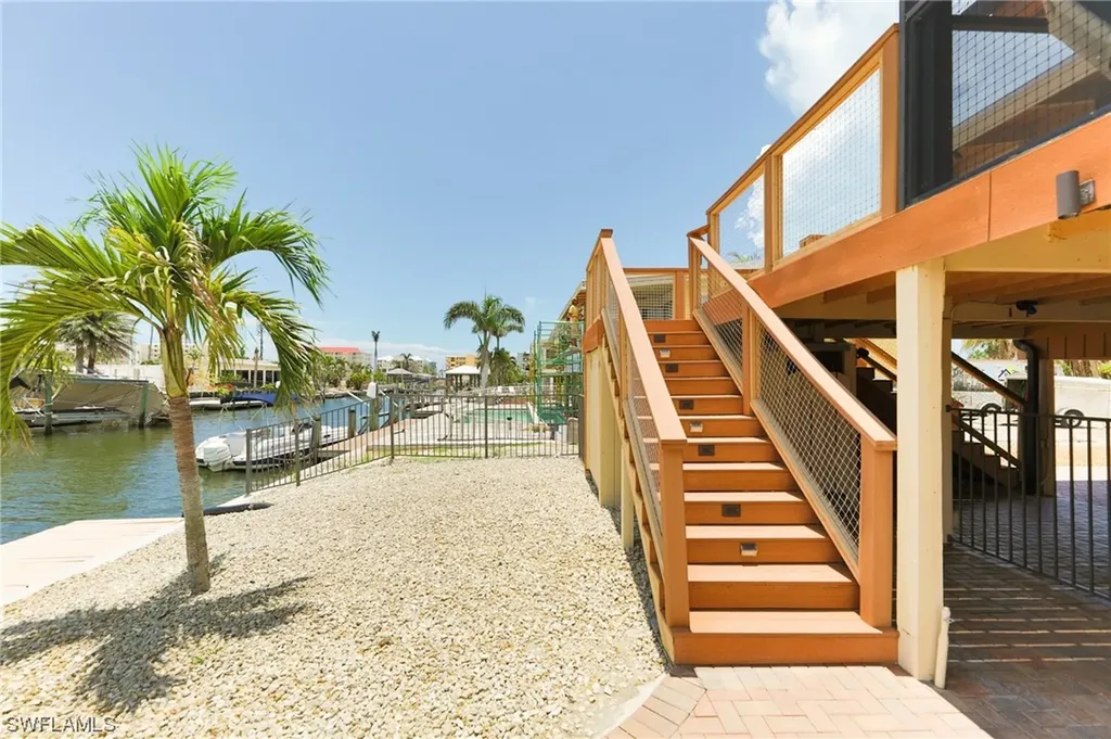370 Bayland Road Fort Myers Beach FL 33931