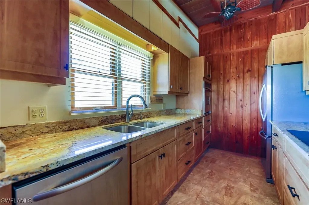 370 Bayland Road Fort Myers Beach FL 33931