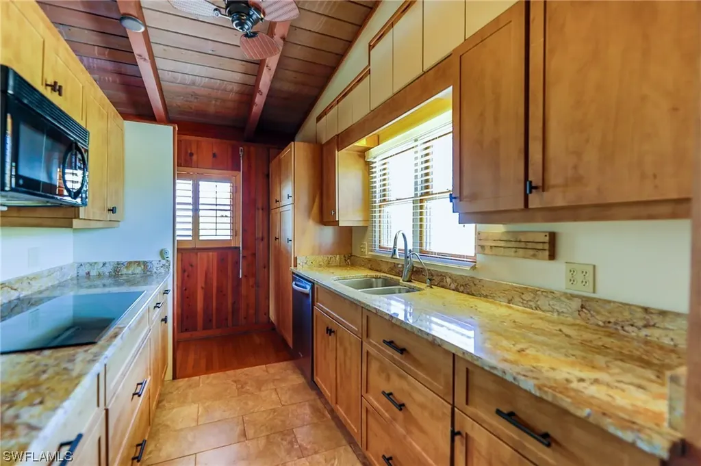 370 Bayland Road Fort Myers Beach FL 33931