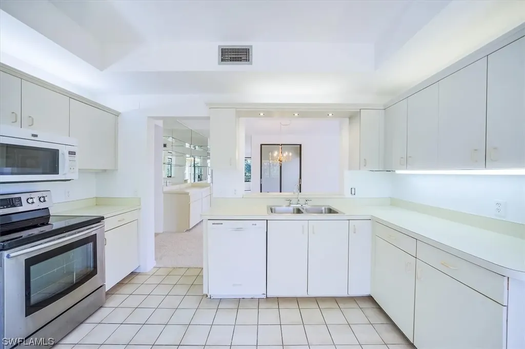 6500 Valen Way Naples FL 34108