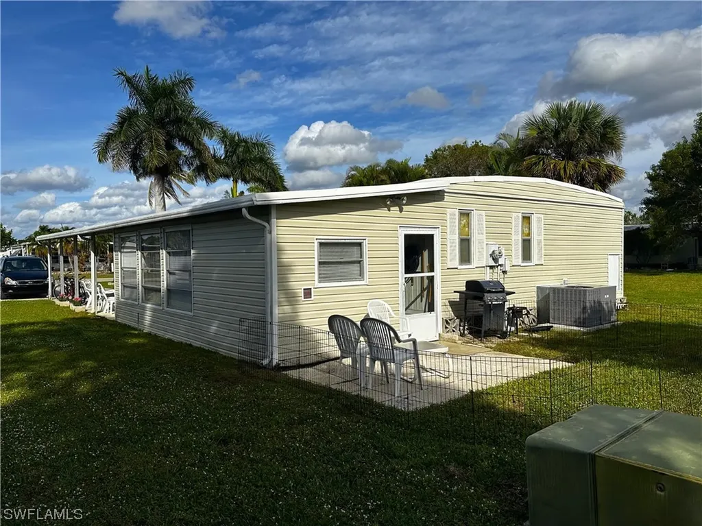 250 Indian Key Lane Naples FL 34114