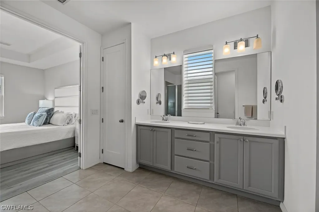 14572 Topsail Drive Naples FL 34114