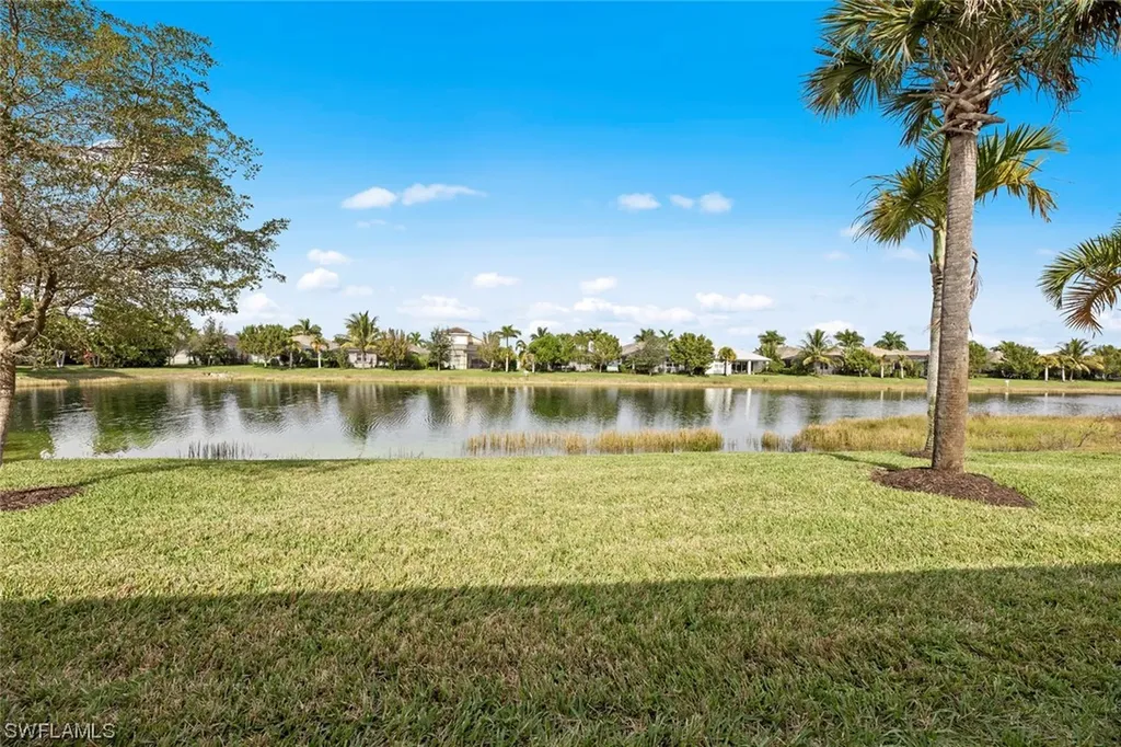 14572 Topsail Drive Naples FL 34114