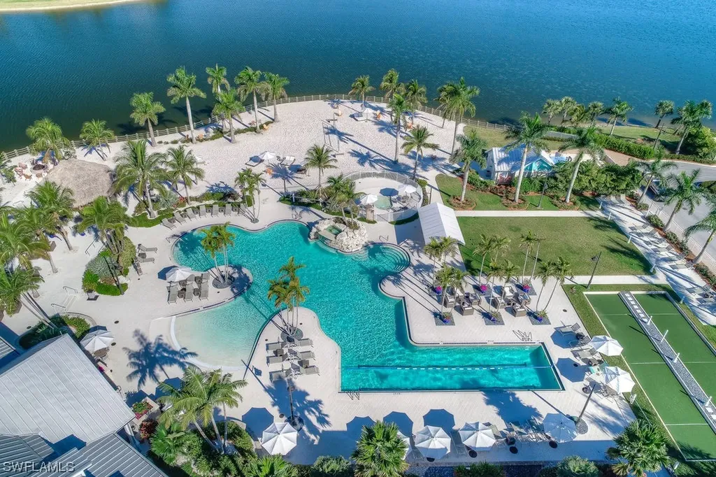 14572 Topsail Drive Naples FL 34114