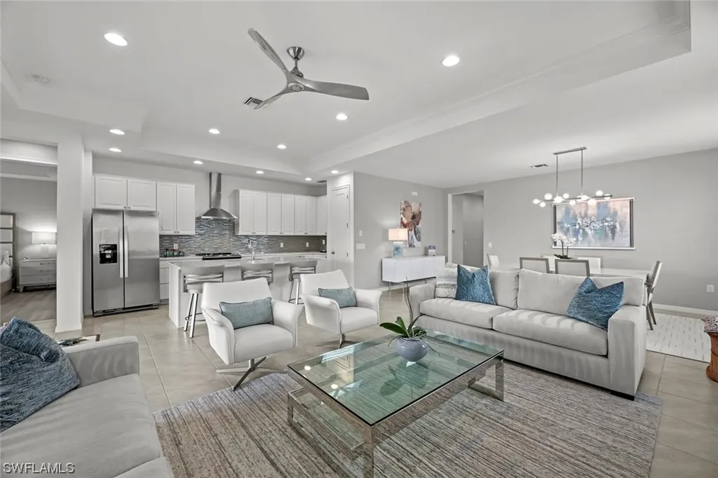 14572 Topsail Drive Naples FL 34114