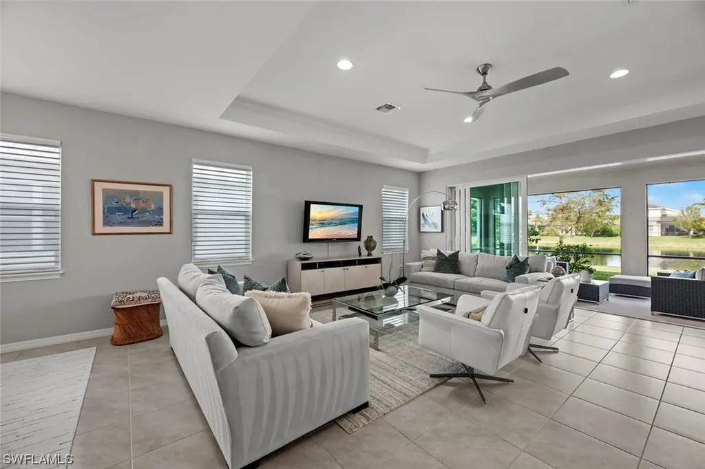 14572 Topsail Drive Naples FL 34114