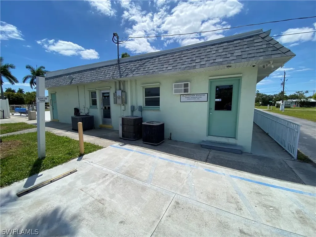 127 Raintree Lane Fort Myers FL 33908