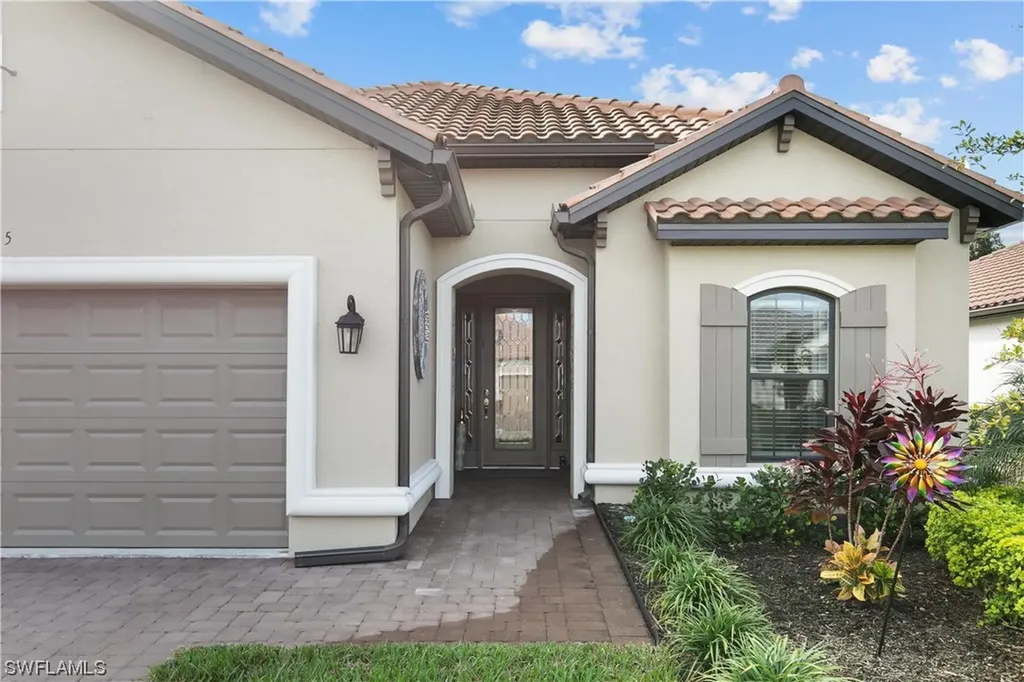 8235 Promoso Court Naples FL 34114
