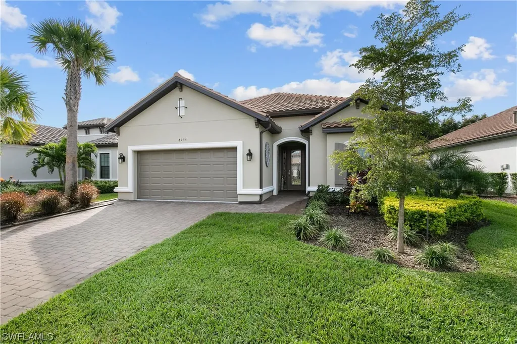 8235 Promoso Court Naples FL 34114