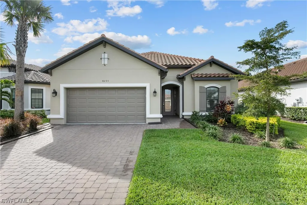 8235 Promoso Court Naples FL 34114