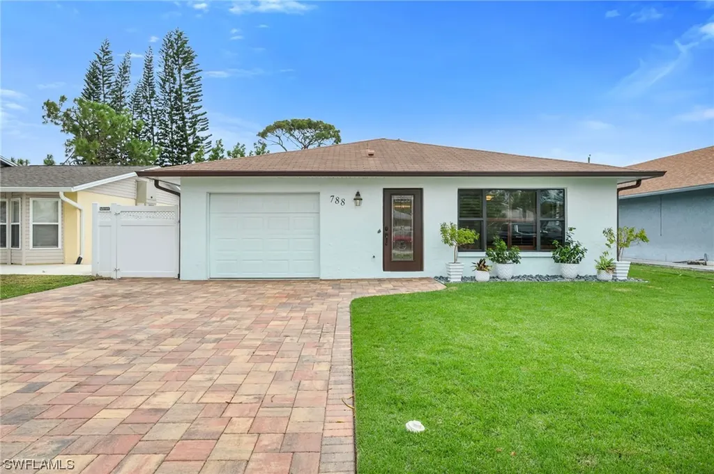 788 100th Avenue N Naples FL 34108