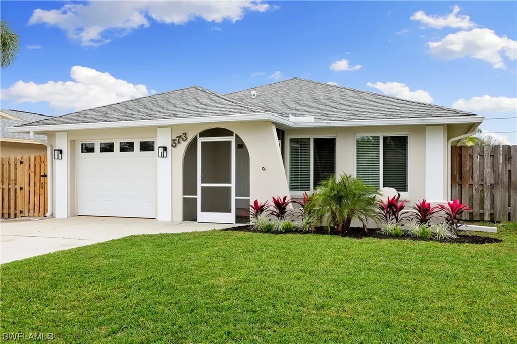 Naples FL, 573 98TH Avenue N