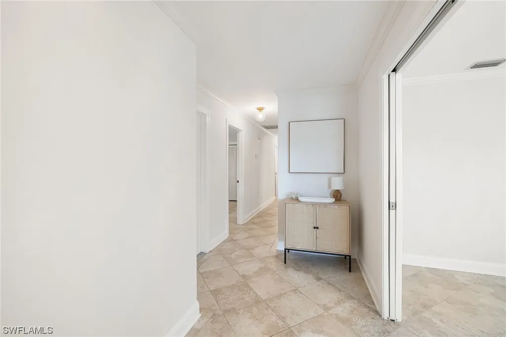573 98th Avenue N Naples FL 34108