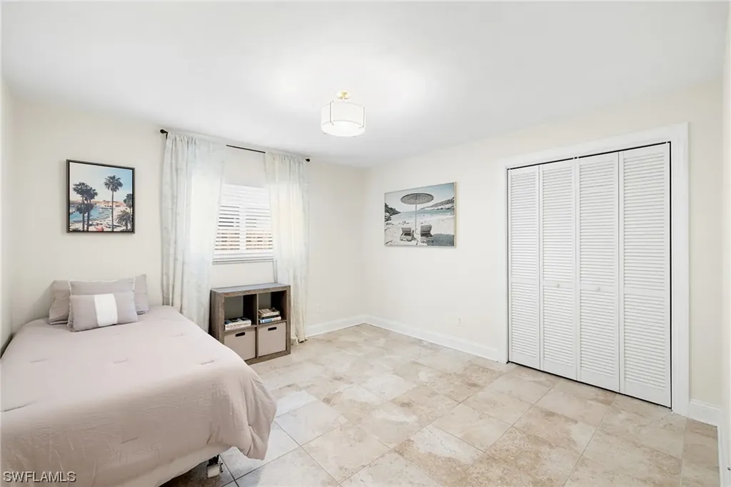 573 98th Avenue N Naples FL 34108