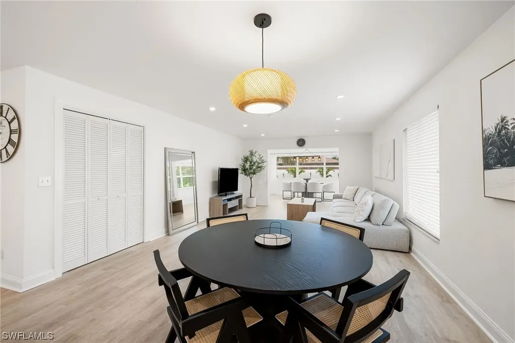 573 98th Avenue N Naples FL 34108