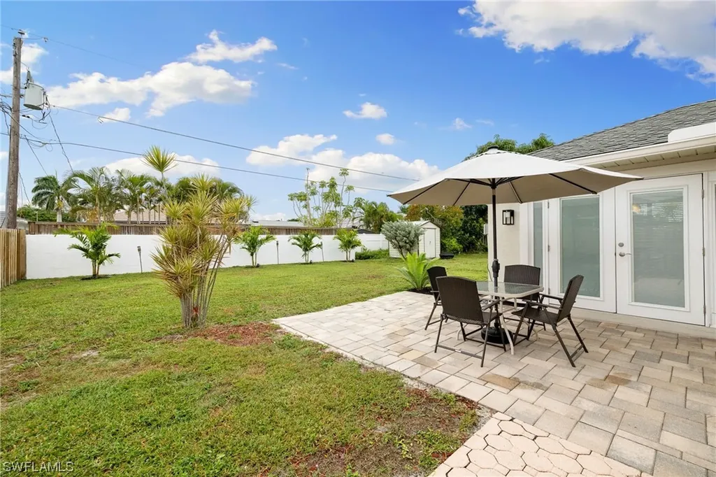 573 98th Avenue N Naples FL 34108