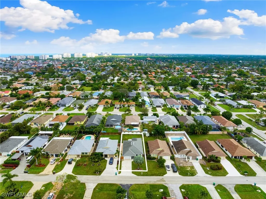 573 98th Avenue N Naples FL 34108