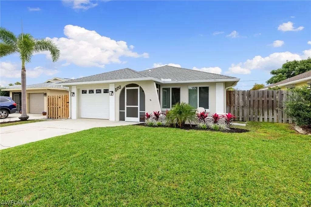 573 98th Avenue N Naples FL 34108