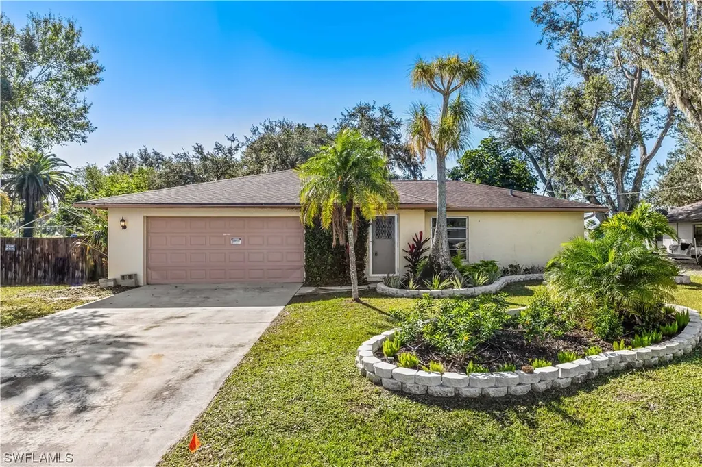 14813 Riverview Court Fort Myers FL 33905