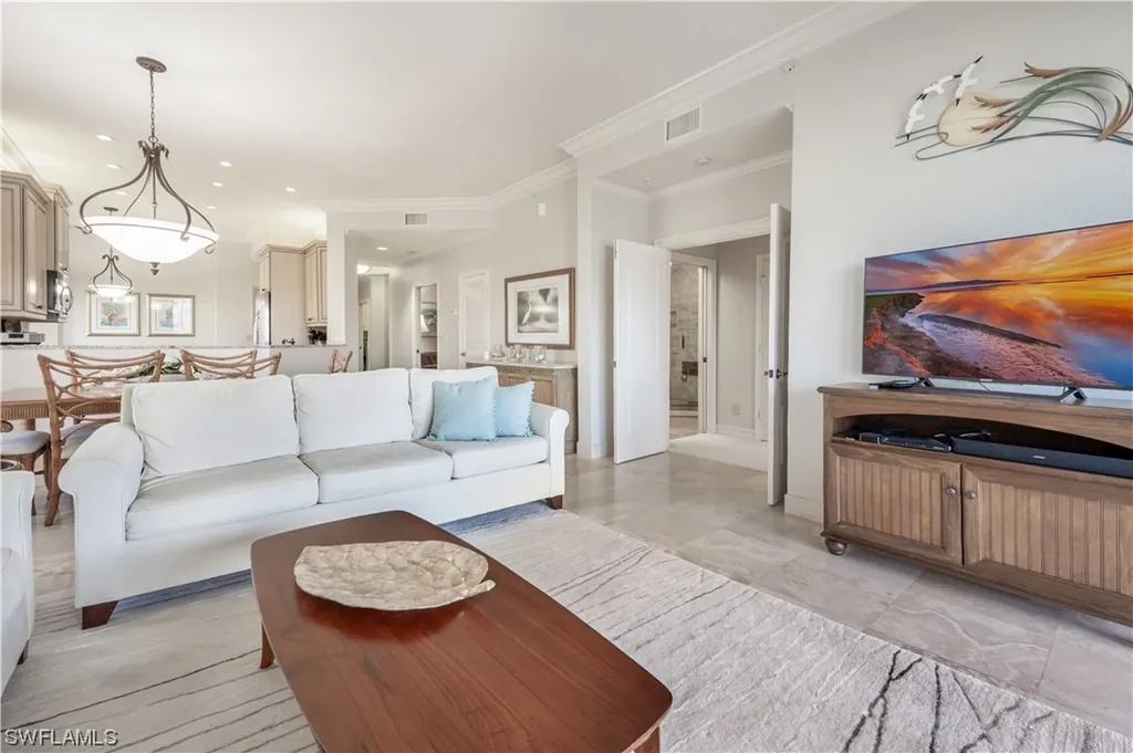 Naples FL, 7670 Pebble Creek Circle, Unit 7-304