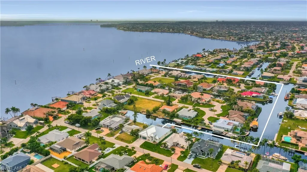 2536 SE 25th Avenue Cape Coral FL 33904
