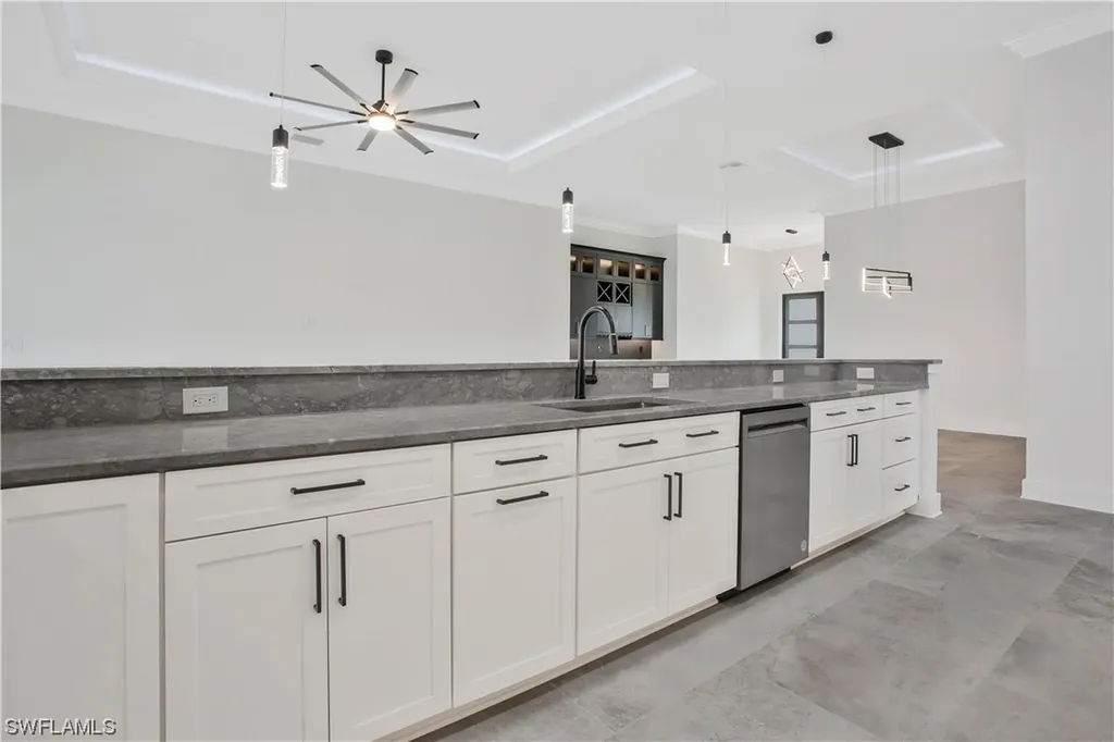 2536 SE 25th Avenue Cape Coral FL 33904