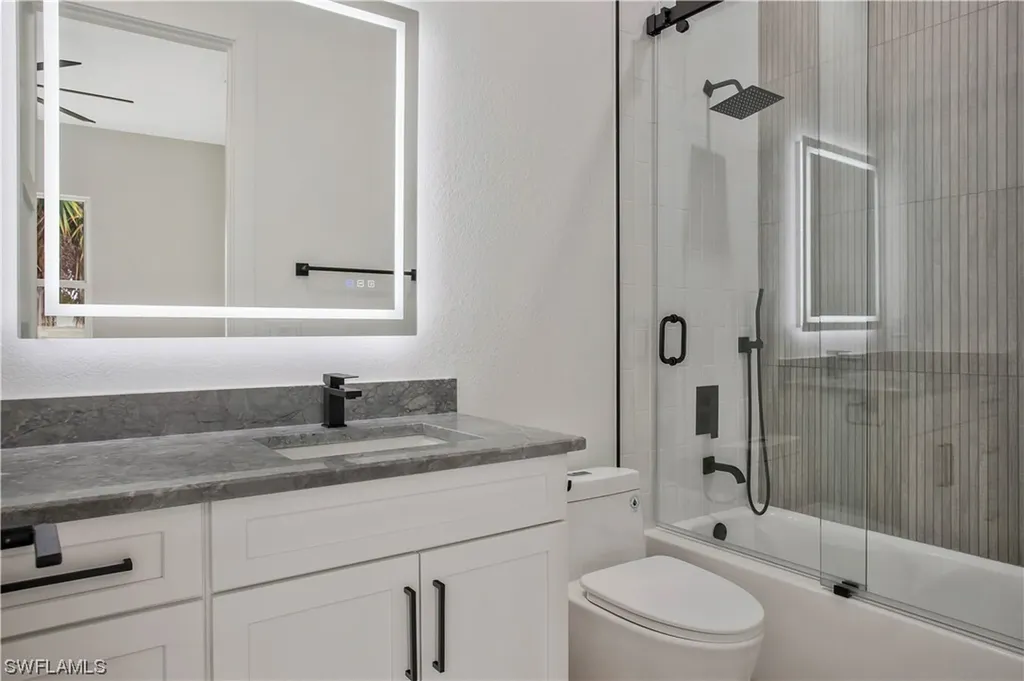 2536 SE 25th Avenue Cape Coral FL 33904