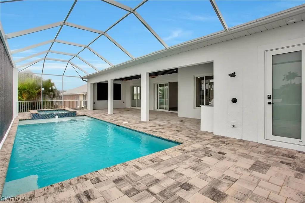 2536 SE 25th Avenue Cape Coral FL 33904