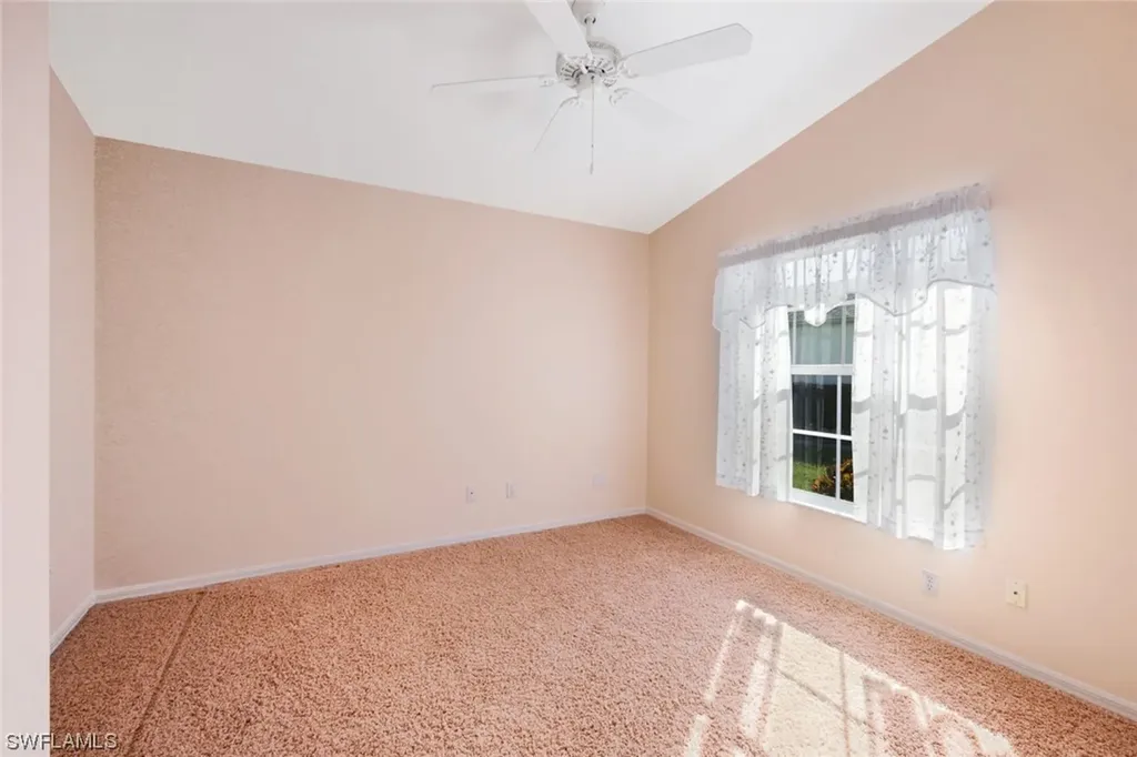 5485 Whitten Drive Naples FL 34104