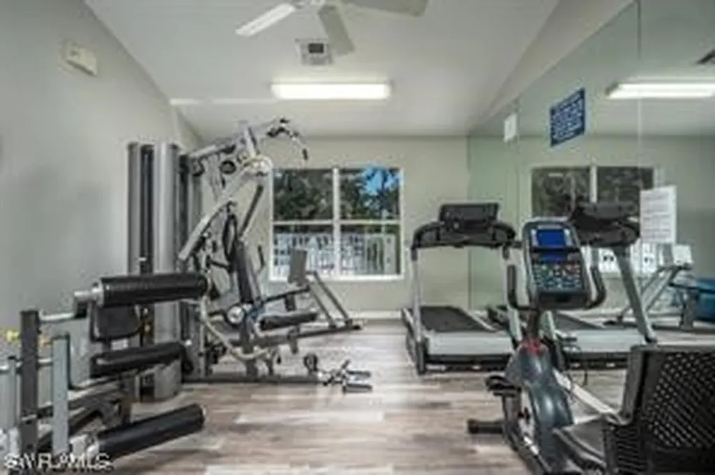 5485 Whitten Drive Naples FL 34104