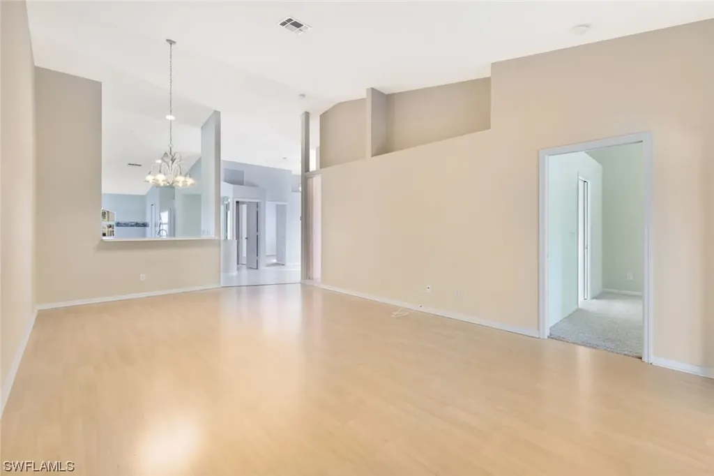 5485 Whitten Drive Naples FL 34104