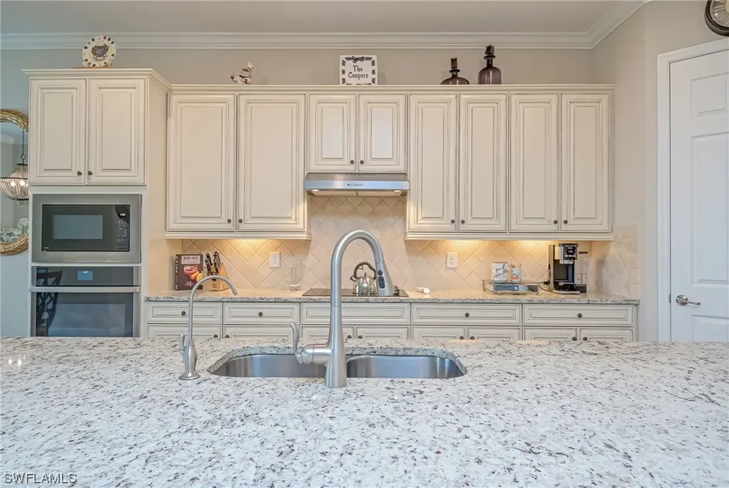 28014 Wicklow Court Bonita Springs FL 34135