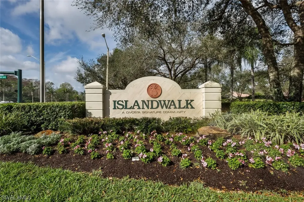 4811 Martinique Way Naples FL 34119