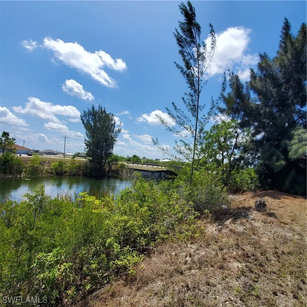1601 NW 9th Place Cape Coral FL 33993