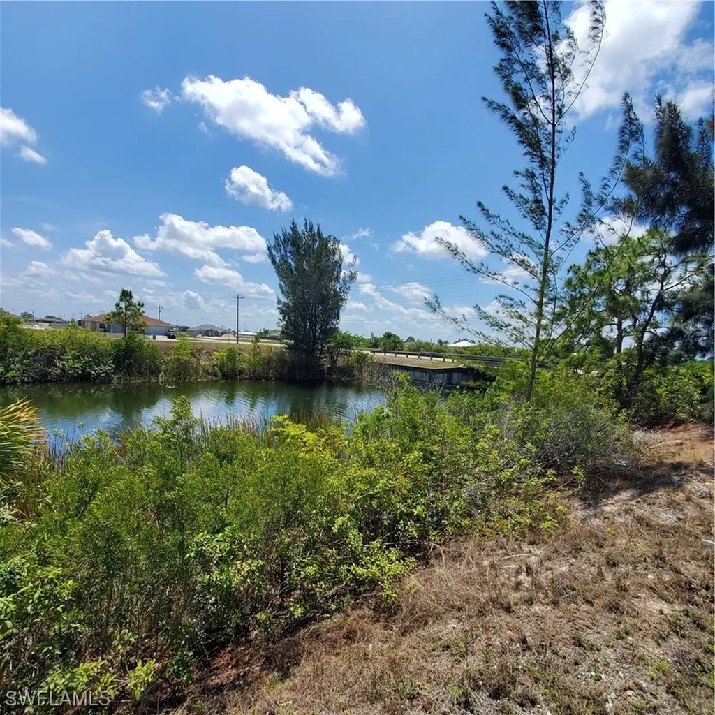 1601 NW 9th Place Cape Coral FL 33993