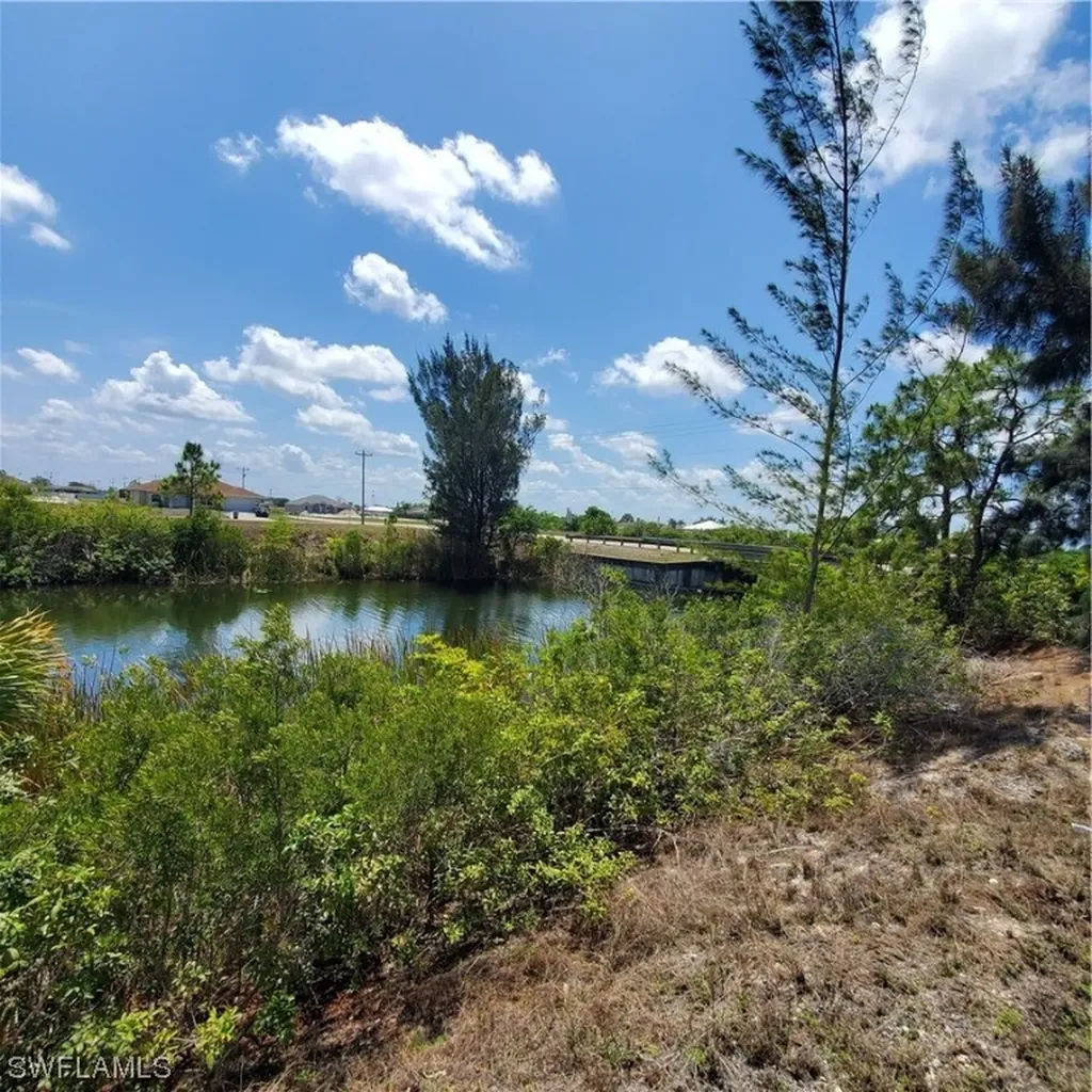 1601 NW 9th Place Cape Coral FL 33993