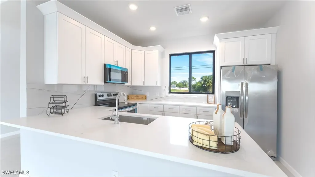 3340 NE 19th Avenue Cape Coral FL 33909