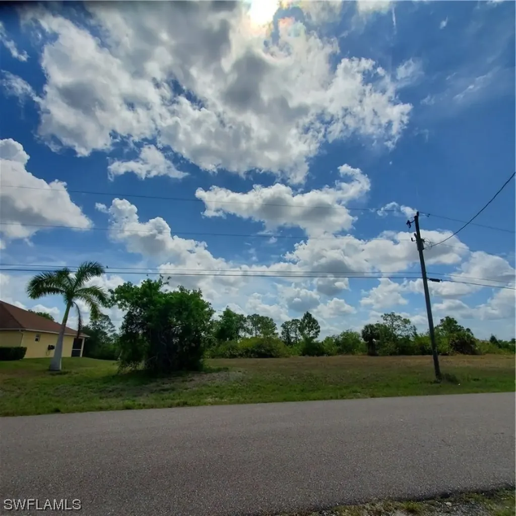 3031 NE 1st Avenue Cape Coral FL 33909