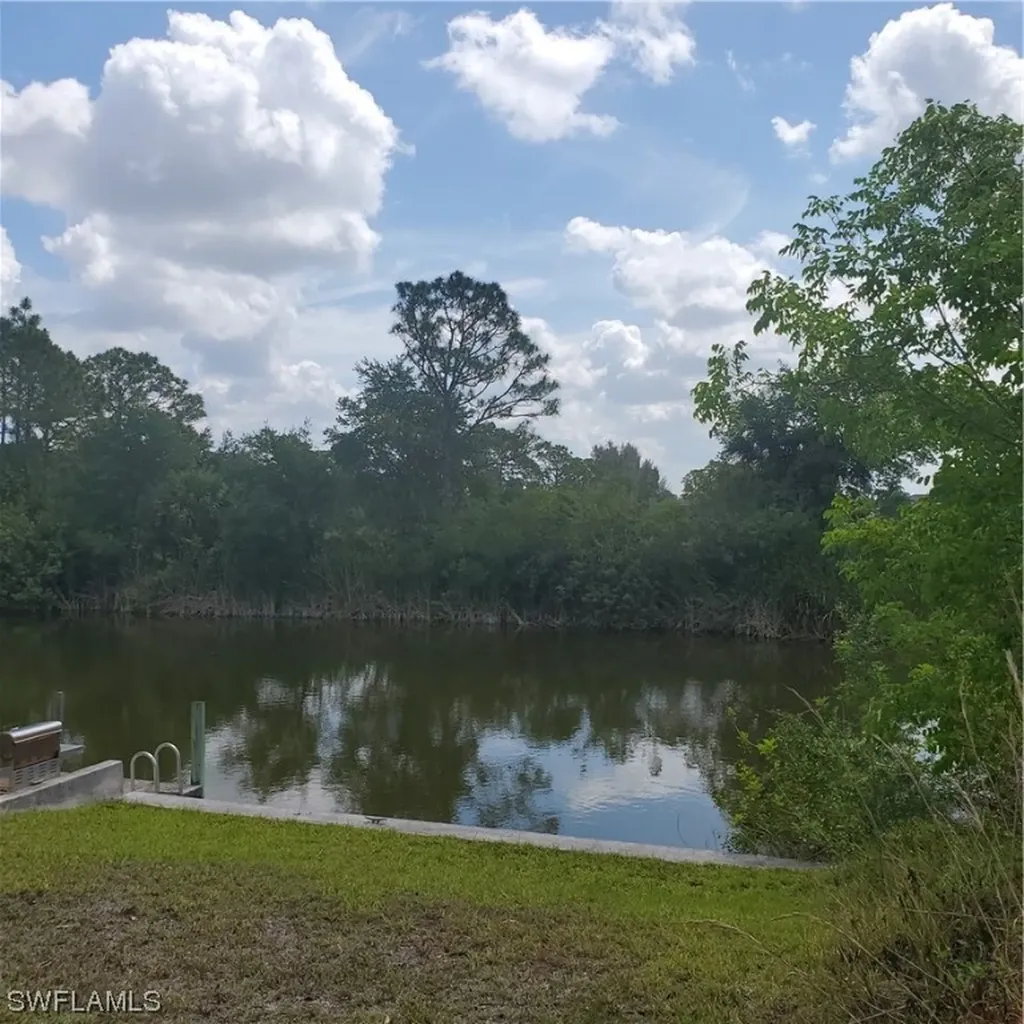 3031 NE 1st Avenue Cape Coral FL 33909