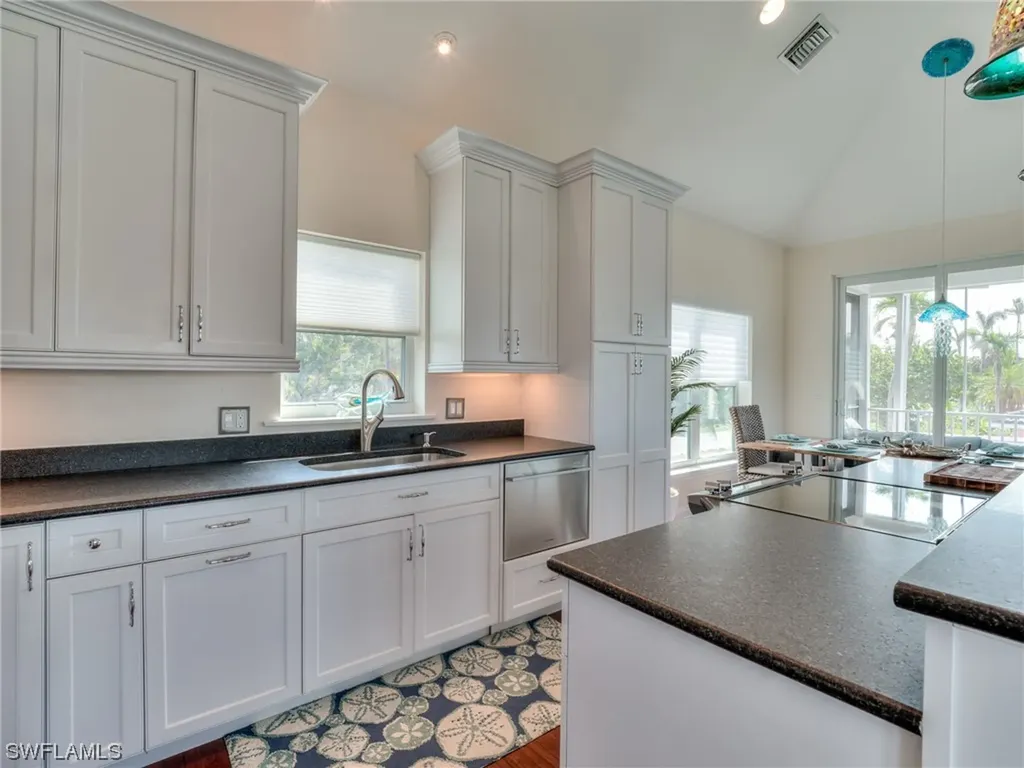 1511 Angel Drive Sanibel FL 33957