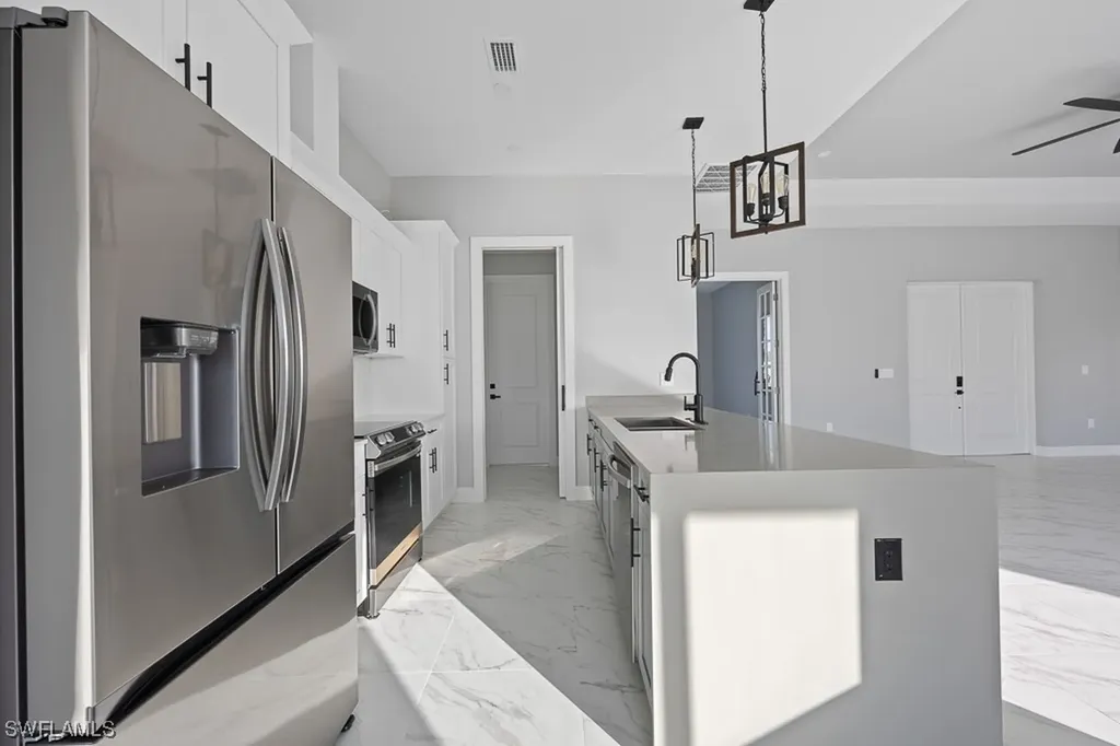 2914 NW 24th Avenue Cape Coral FL 33993