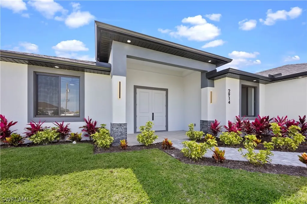 2914 NW 24th Avenue Cape Coral FL 33993