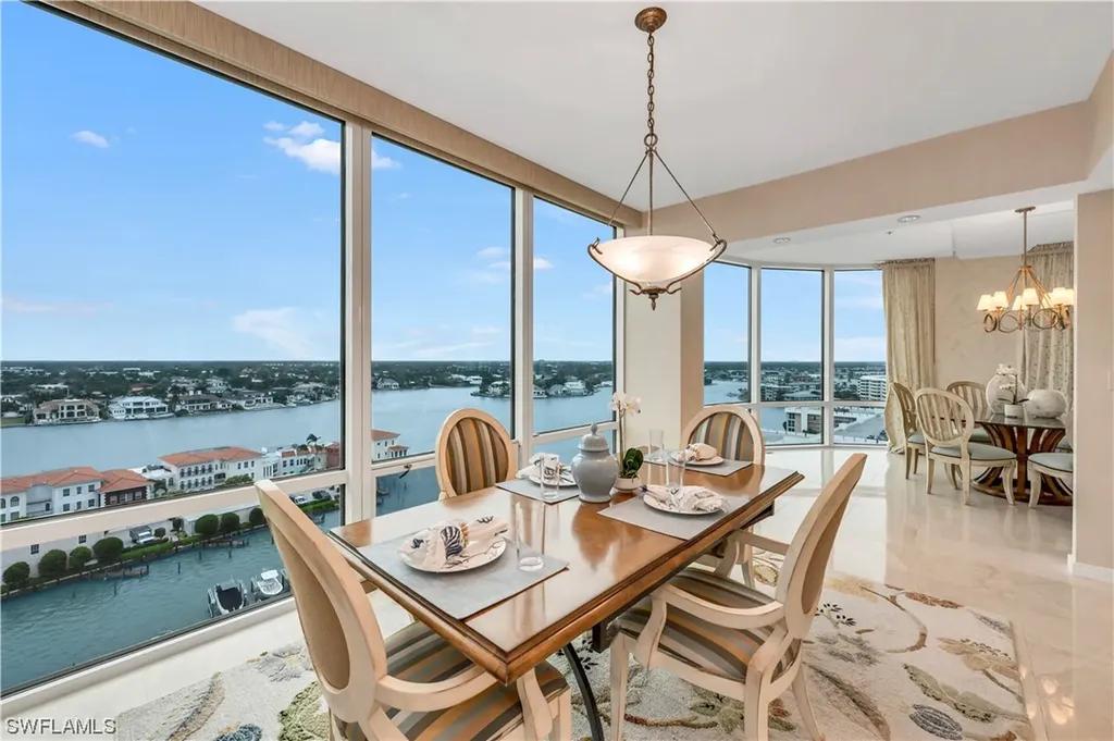 Naples FL, 3971 Gulf Shore Boulevard N, Unit 1201